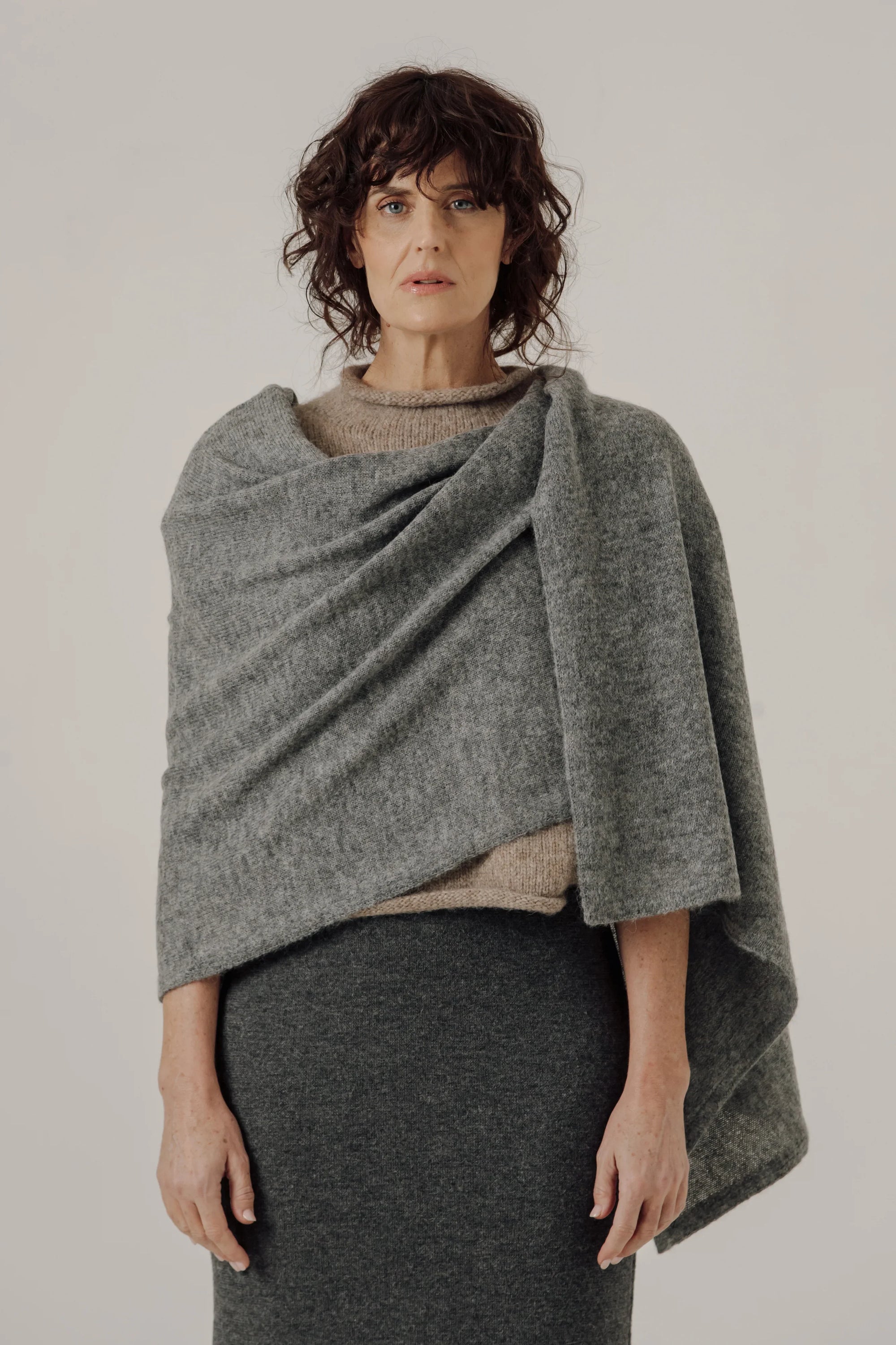 Baby Alpaca Travel Wrap in Grey Melange
