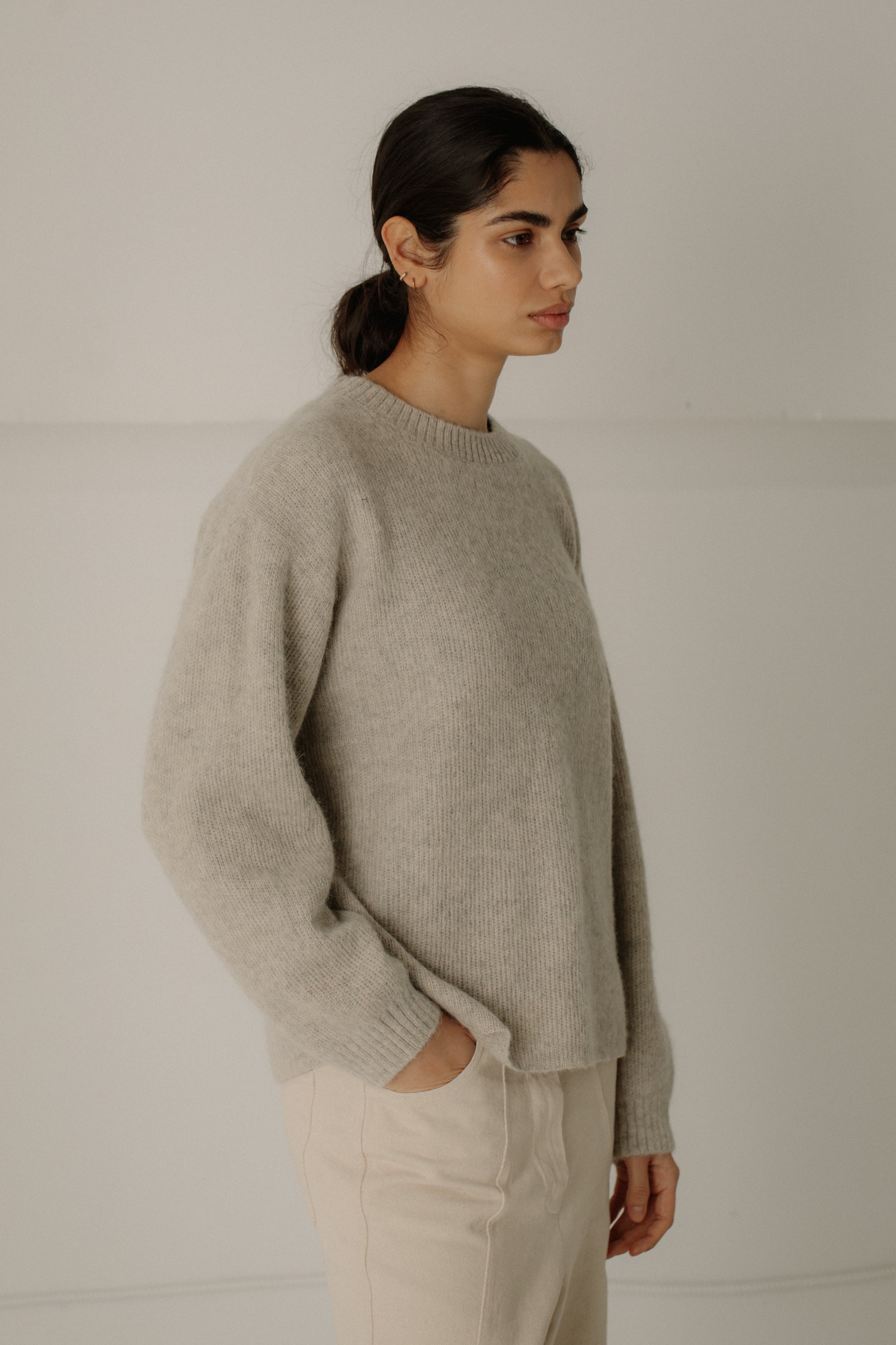 030922●  ATON BABY ALPACA CREWNECK SWEAT