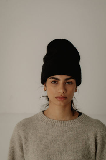 Alpaca Andes Beanie in Classic Black