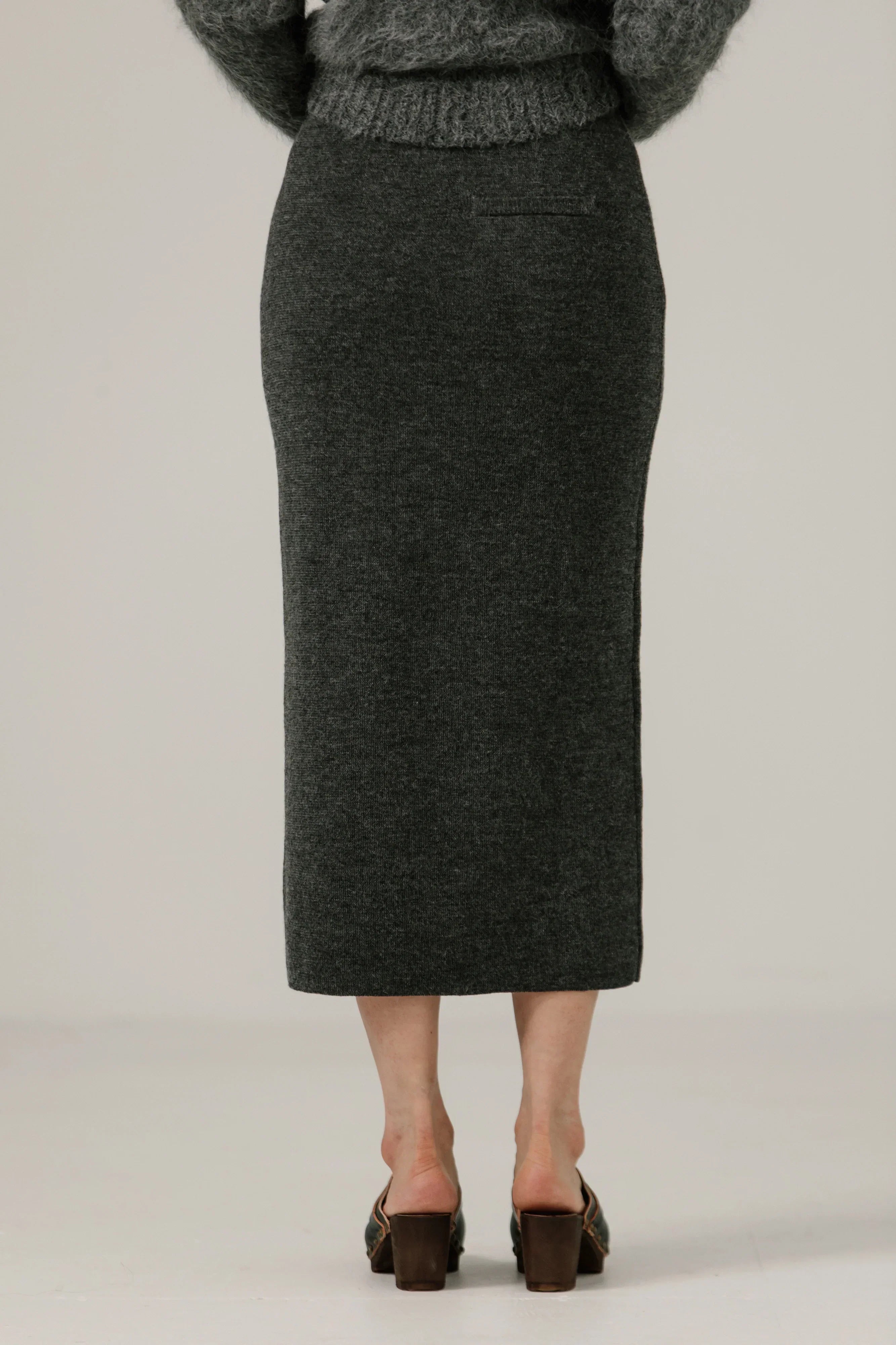 ニット/セーター NKNIT dry shaggy KNIT long skirt &amp; miniT Cozy Charcoal Sweater Knit Skirt | Trendy Women's Clothing | Dress Up
