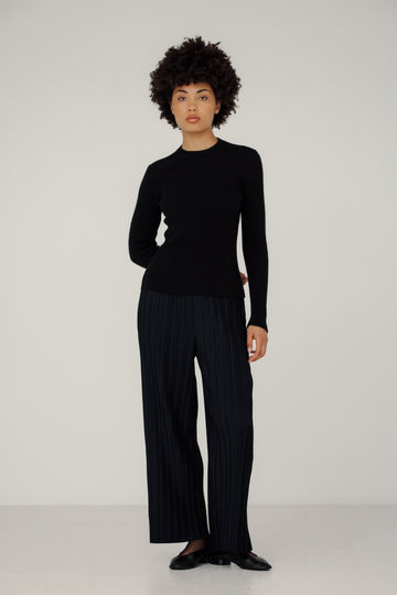 Core Rib Top in Classic Black