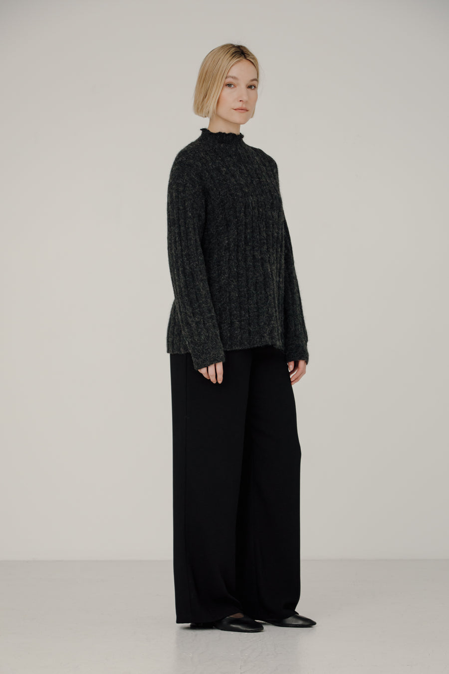 Demi Mock Neck in Basalt