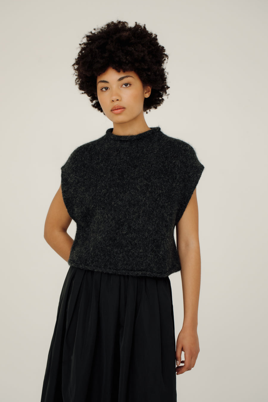 Iris Vest in Basalt