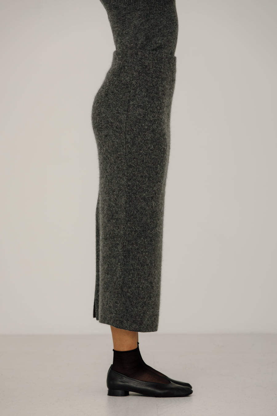 Nora Midi Skirt in Pebble