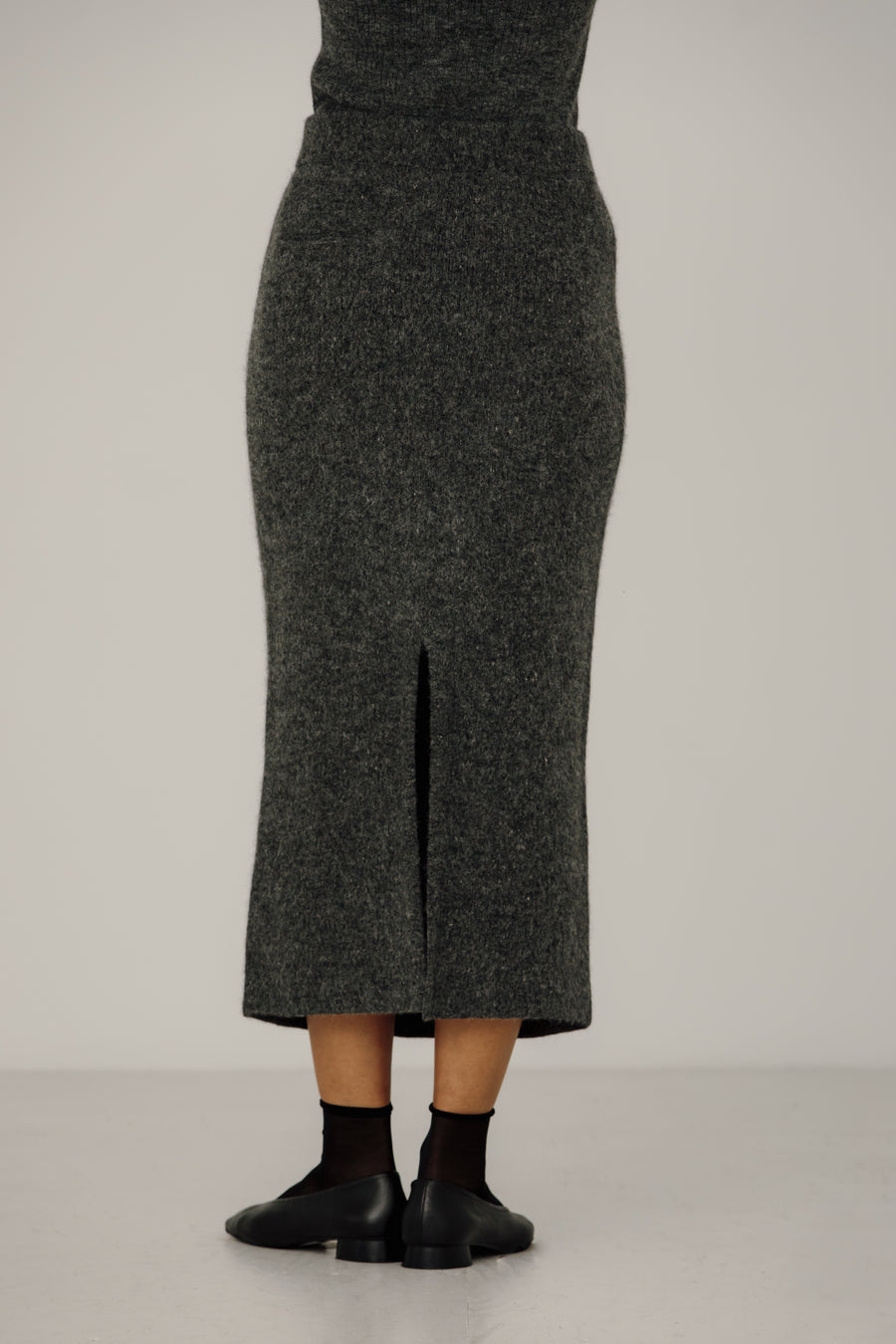 Nora Midi Skirt in Pebble