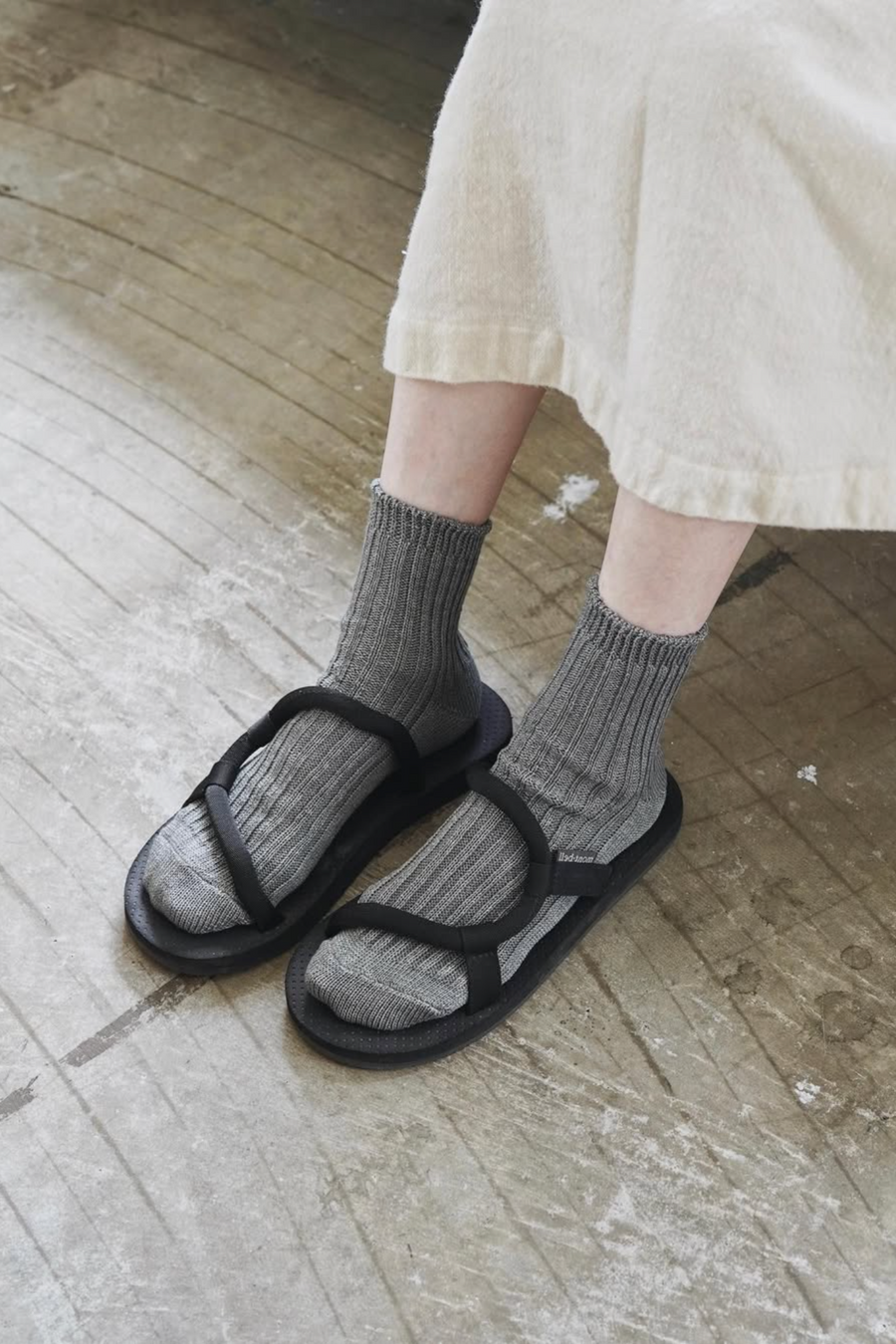 Linen Ribbed Socks in Beige